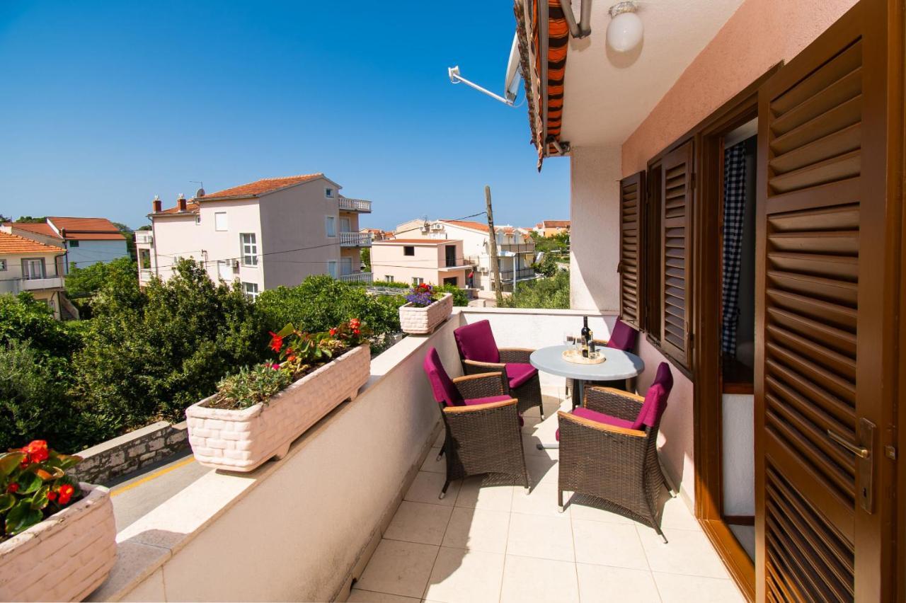 Apartments Happy Place Vodice Eksteriør billede